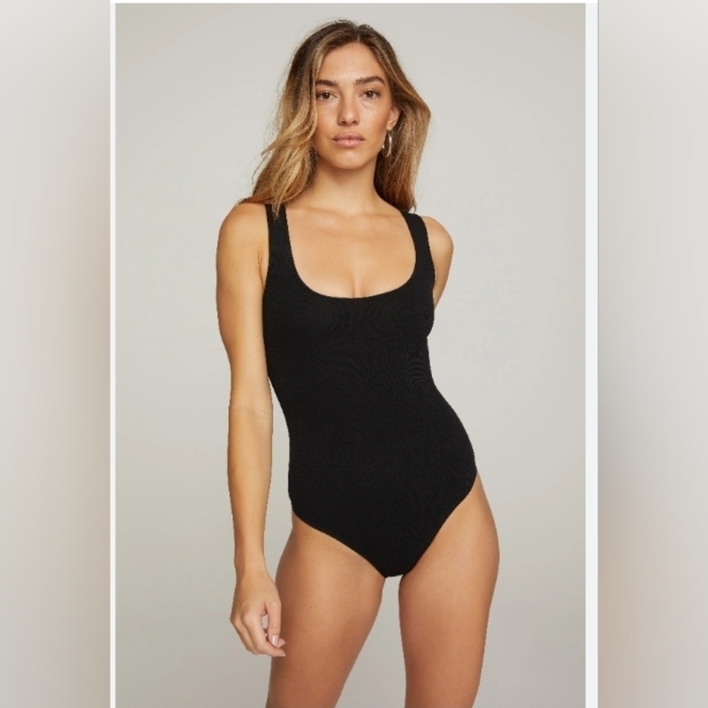 Good American ribbed bodysuit